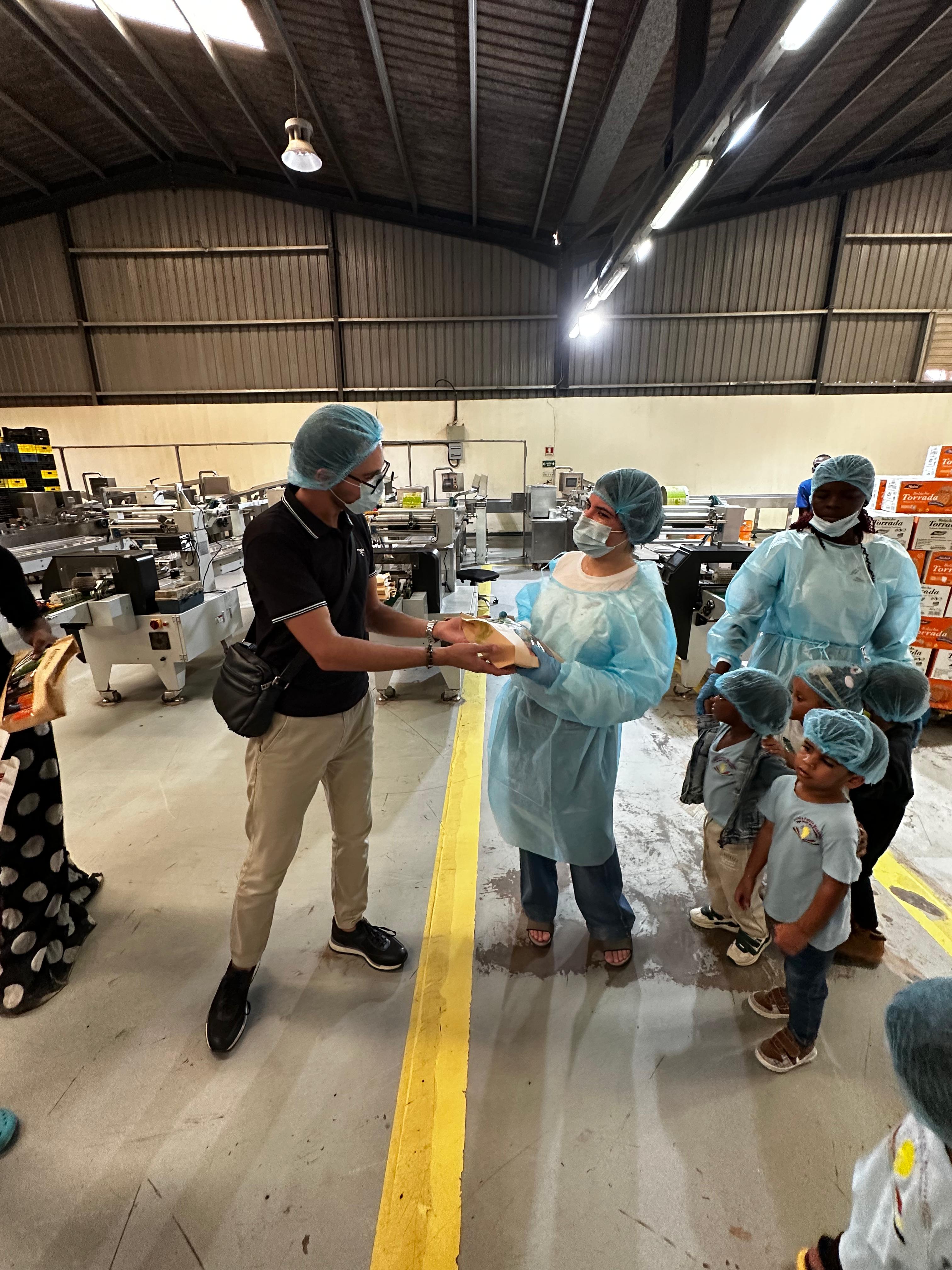 Passeio Escolar à Fábrica 2025 - Foto 3